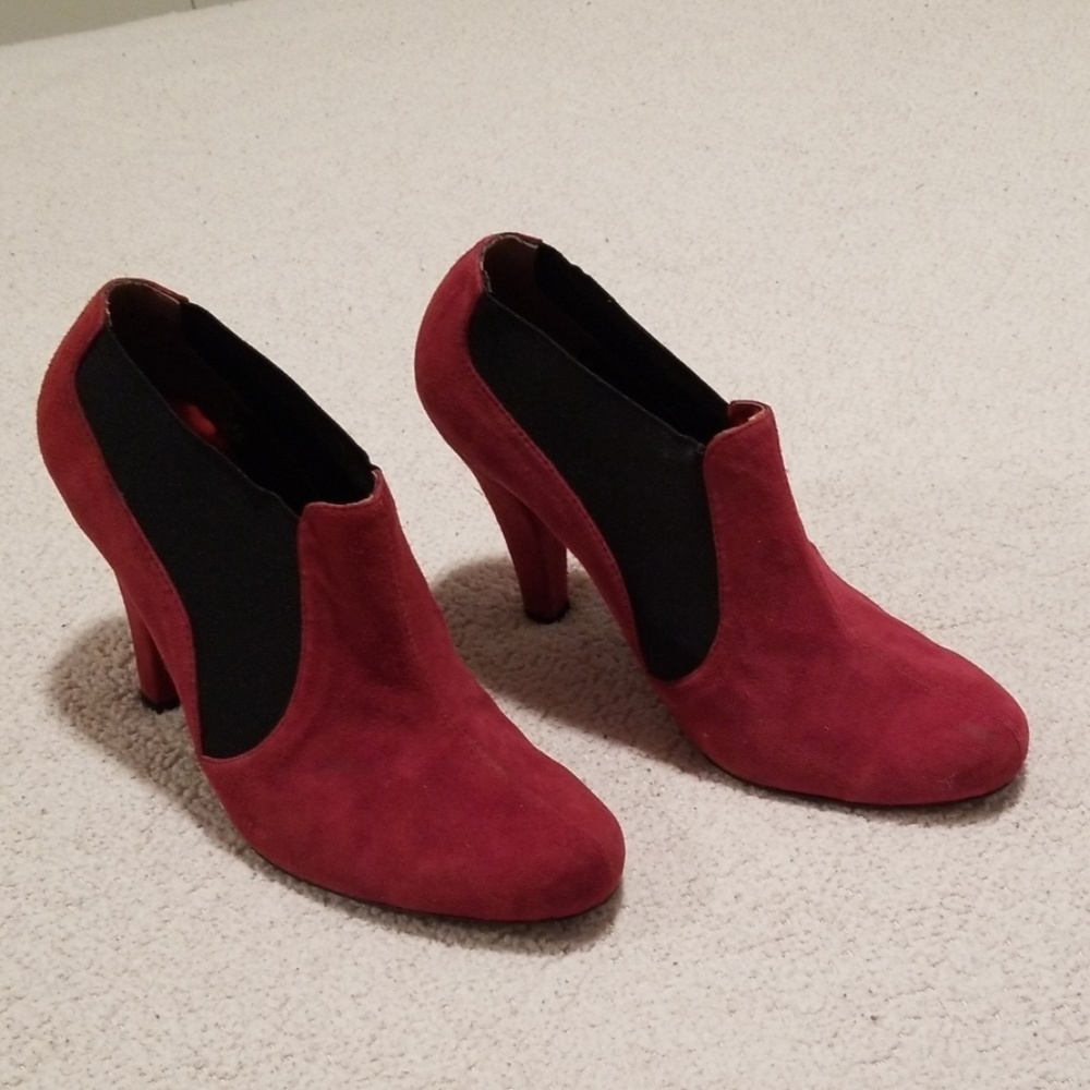 Stefania red wine suede booties